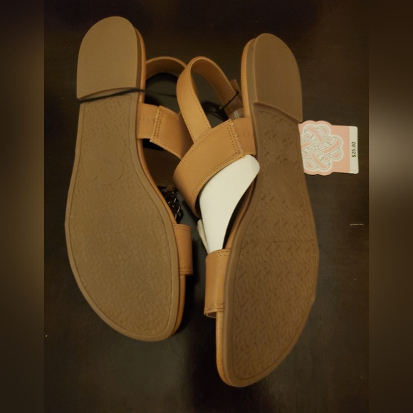 Sandals - Picture 2 of 3